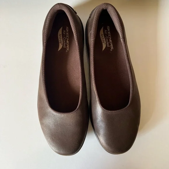 Skechers Women's Chocolate Loafers - Picture 1 of 8